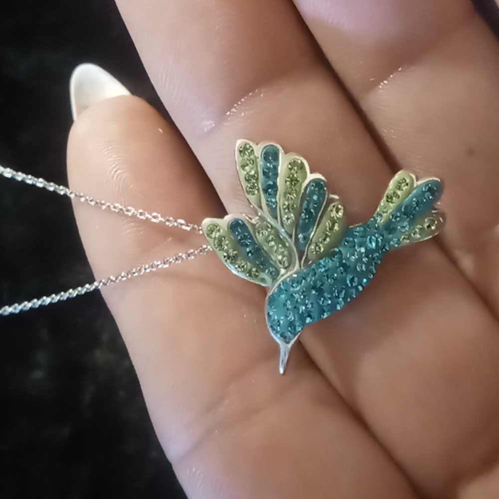 Sterling Silver 925 Crystal Humming bird pendant Necklace 20 Inch Chain.